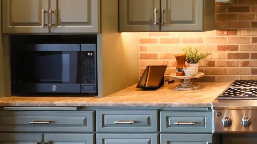 Built-In Microwave Placement Ideas for Pantry Kitchens