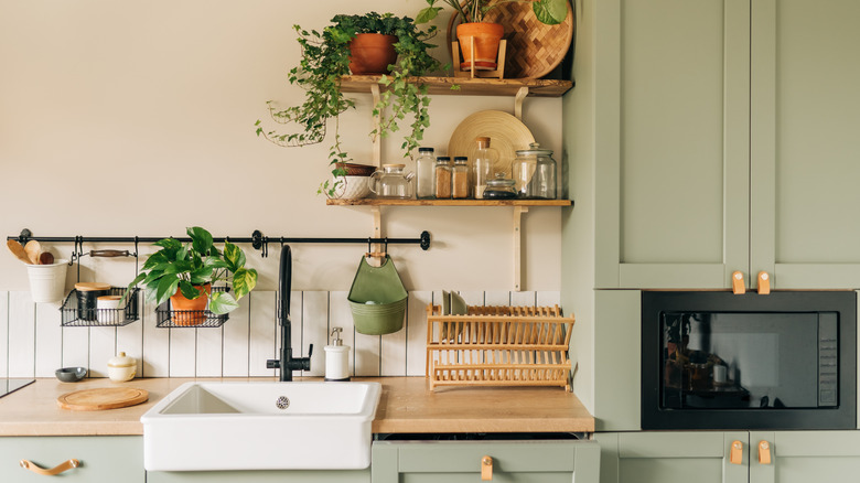 Easy-to-Clean Kitchen Backsplash Materials
