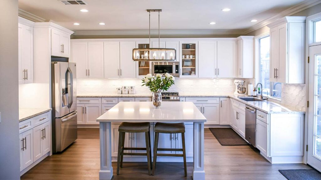 Cost of Installing Oak Kitchen Cabinets in 2026