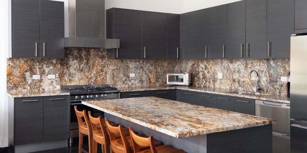 Matching Kitchen Counters with Cabinets