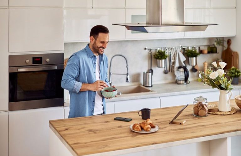 How to Create Functional Zones on Your Kitchen Counter