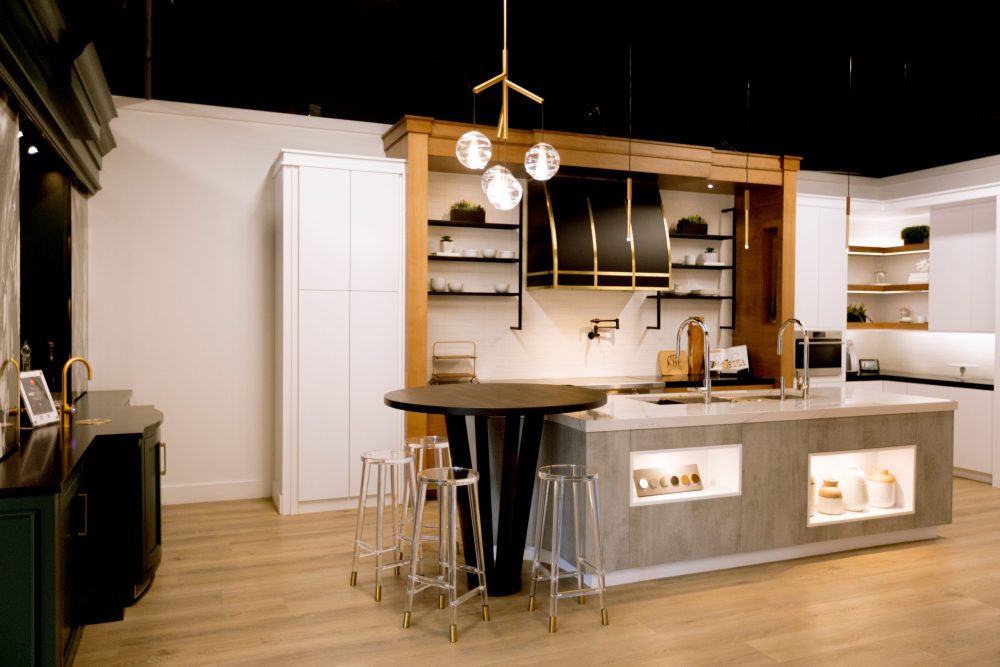 Modern Kitchen Cabinets Available in Local Showrooms